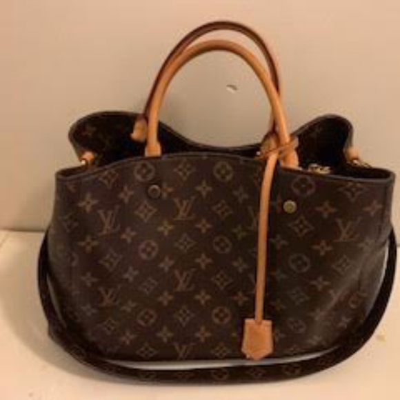 Louis Vuitton Handbags - AUTHENTIC LOUIS VUITTON HANDBAG